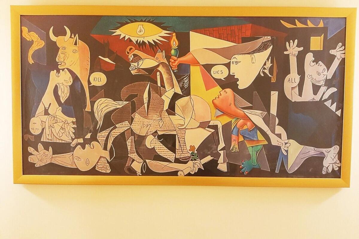 Guernica Apartment Paris Montmartre Zimmer foto