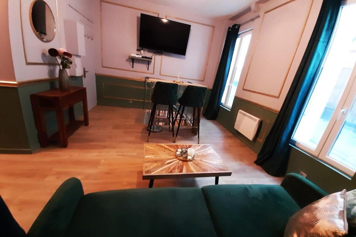 Guernica Apartment Paris Montmartre Zimmer foto