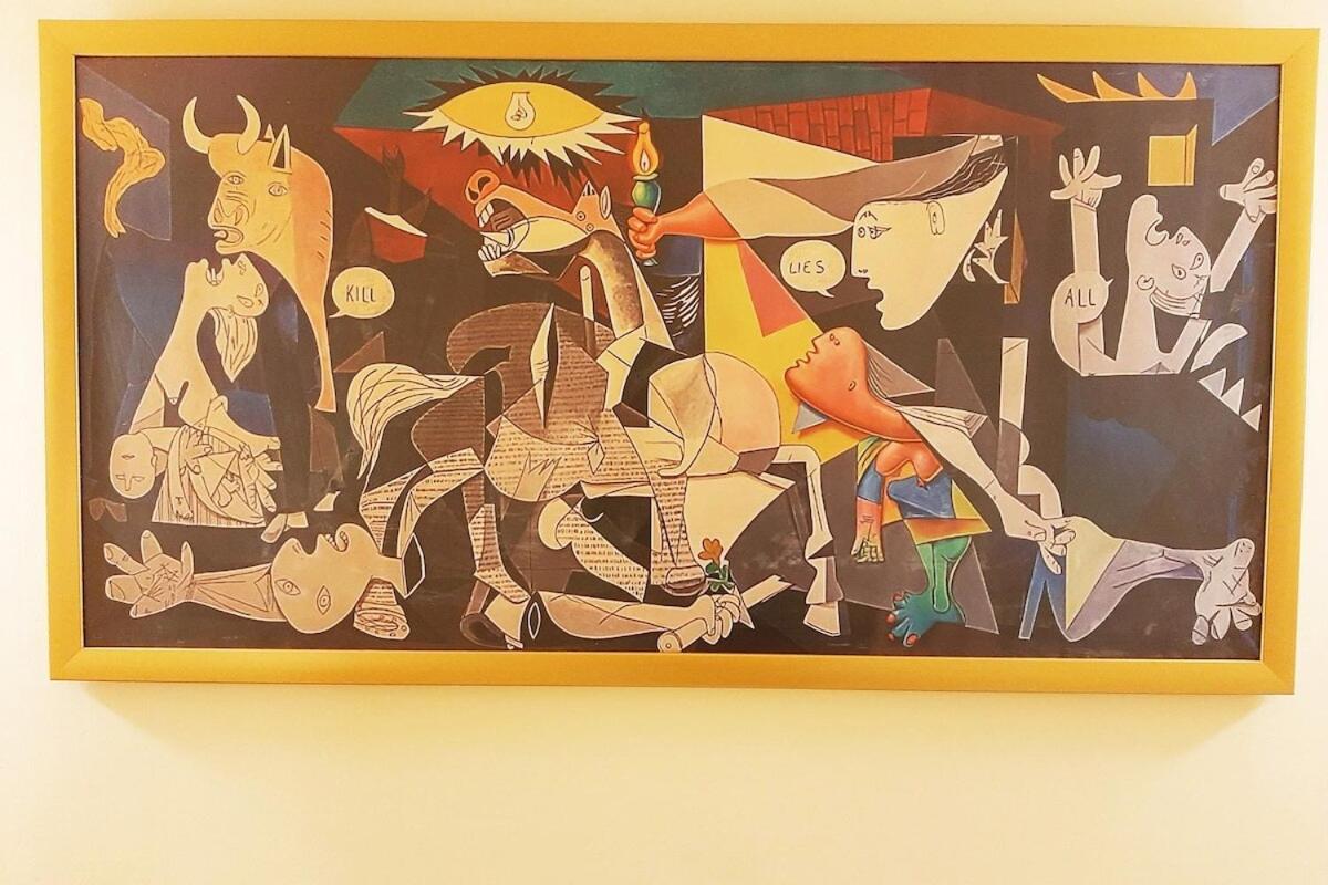 Guernica Apartment Paris Montmartre Zimmer foto